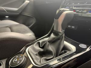 Volkswagen T-Roc 2.0TSI 4Motion R-Line - Image 13