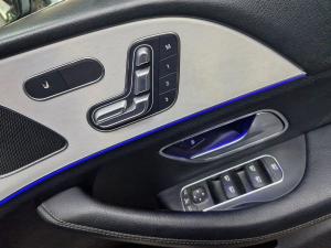 Mercedes-Benz GLE GLE300d 4Matic - Image 19