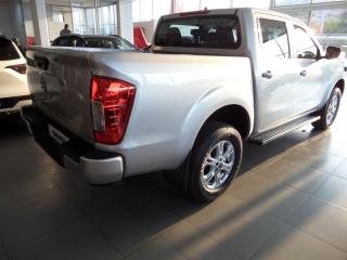 Nissan Navara 2.5DDTi double cab SE Plus auto