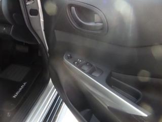 Nissan Navara 2.5DDTi double cab SE Plus auto