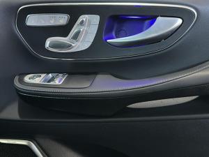 Mercedes-Benz V-Class V300d Exclusive - Image 11