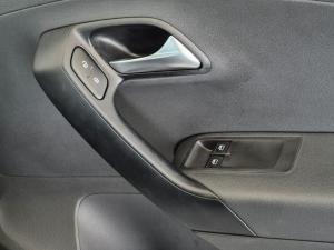 Volkswagen Polo Vivo hatch 1.4 Life - Image 17