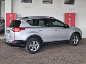 Toyota RAV4 2.0 GX auto - Image 2