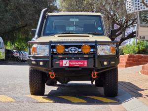Toyota Land Cruiser 79 4.5D-4D LX V8 single cab - Image 4