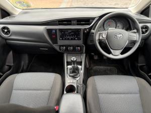 Toyota Corolla Quest 1.8 Plus manual - Image 6