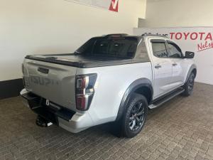 Isuzu D-Max 3.0TD double cab V-Cross - Image 2