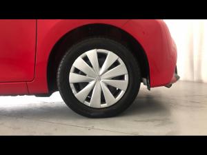 Toyota Aygo 1.0 X-Play - Image 17