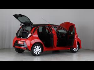 Toyota Aygo 1.0 X-Play - Image 31
