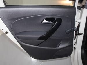 Volkswagen Polo Vivo 1.6 Style - Image 13