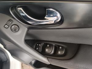 Nissan Qashqai 1.2T Midnight CVT - Image 16