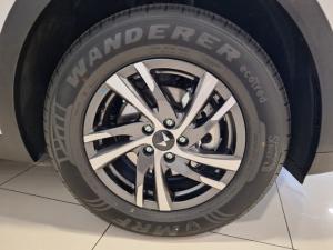 Mahindra XUV700 2.0T AX5 - Image 13