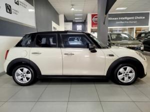 MINI Hatch One Hatch 5-door auto - Image 2