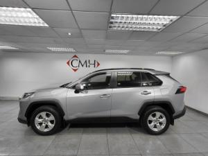 Toyota RAV4 2.0 GX auto - Image 2