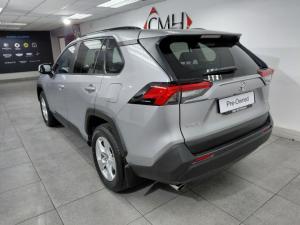 Toyota RAV4 2.0 GX auto - Image 3