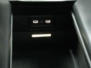 Mercedes-Benz C-Class C220d Avantgarde - Image 13