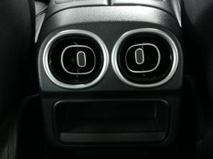 Mercedes-Benz C-Class C220d Avantgarde - Image 17