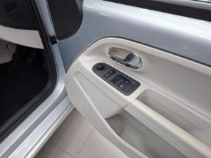 Volkswagen up! move up! 3-door 1.0 - Image 6