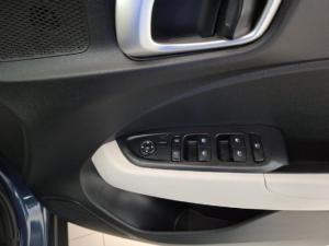 Hyundai Venue 1.2 Premium - Image 8