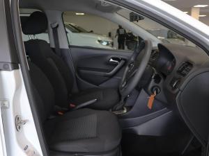 Volkswagen Polo Vivo hatch 1.6 Comfortline auto - Image 14