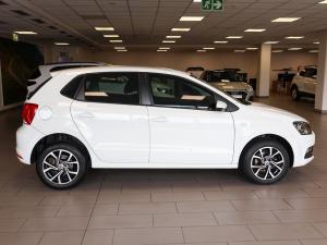 Volkswagen Polo Vivo hatch 1.6 Comfortline auto - Image 7