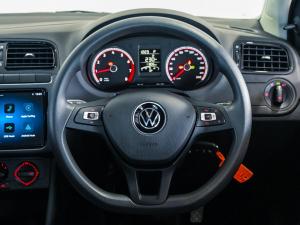 Volkswagen Polo Vivo hatch 1.6 Life - Image 13