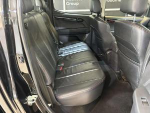 Isuzu D-Max 250 double cab X-Rider Black - Image 11