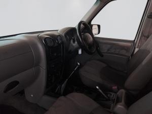 Mahindra PIK UP 2.2 Mhawk S6 4X4S/C - Image 3