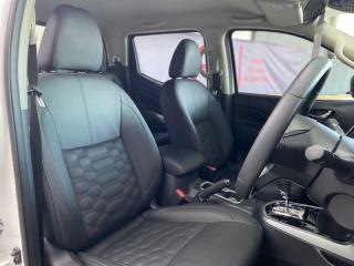 Nissan Navara 2.5DDTi double cab LE Plus