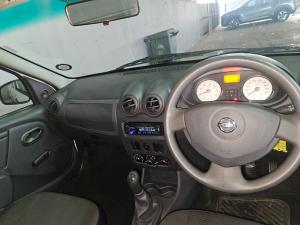 Nissan NP200 1.6i - Image 10