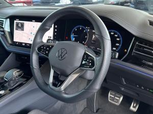 Volkswagen Touareg V6 TDI R-Line - Image 12