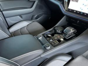 Volkswagen Touareg V6 TDI R-Line - Image 19