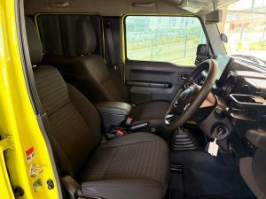 Suzuki Jimny 1.5 GLX AllGrip 5-door manual - Image 11