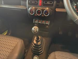 Suzuki Jimny 1.5 GLX AllGrip 5-door manual - Image 19