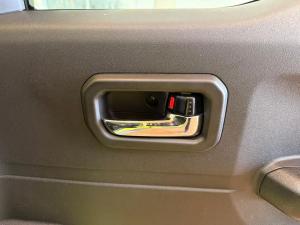 Suzuki Jimny 1.5 GLX AllGrip 5-door manual - Image 20