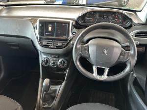 Peugeot 208 1.2 Active - Image 9