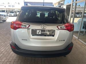 Toyota RAV4 2.0 GX auto - Image 5