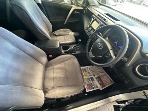 Toyota RAV4 2.0 GX auto - Image 15