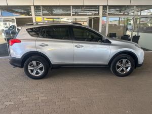 Toyota RAV4 2.0 GX auto - Image 3