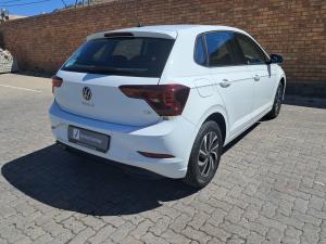Volkswagen Polo hatch 1.0TSI Life manual - Image 2