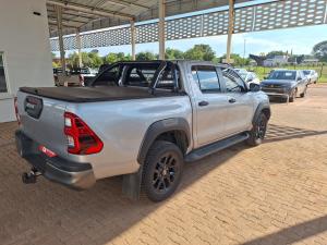 Toyota Hilux 2.8GD-6 double cab 4x4 Legend auto - Image 2