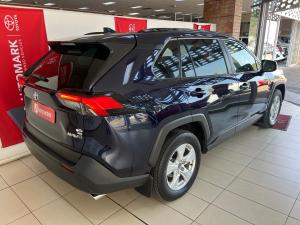 Toyota RAV4 2.0 GX - Image 2