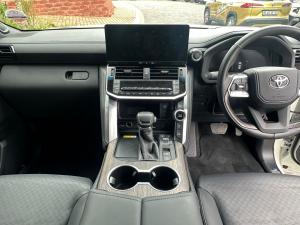 Toyota Land Cruiser 300 3.3D ZX - Image 6