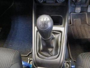 Suzuki Ertiga 1.5 GA - Image 11
