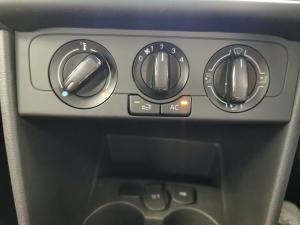 Volkswagen Polo Vivo hatch 1.4 Life - Image 14