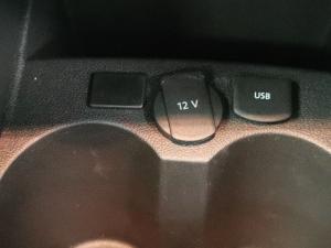 Volkswagen Polo Vivo hatch 1.4 Life - Image 20