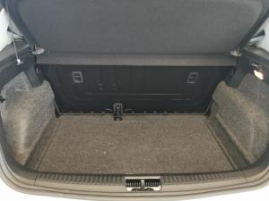 Volkswagen Polo Vivo hatch 1.4 Life - Image 9