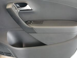 Volkswagen Polo Vivo hatch 1.4 - Image 24