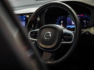 Volvo XC60 B5 AWD Plus Dark - Image 12