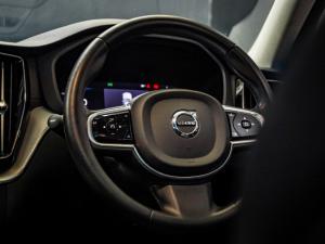 Volvo XC60 B5 AWD Plus Dark - Image 16