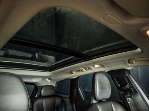 Volvo XC60 B5 AWD Plus Dark - Image 21